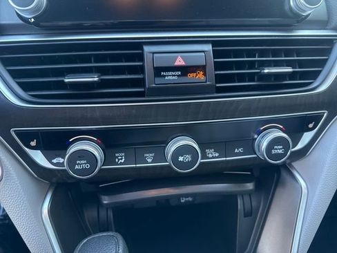 Used 2019 Honda Accord EX image 15
