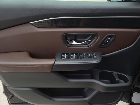 Used 2023 Honda Pilot Elite image 18