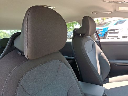 Used 2025 Kia K4 FWD image 15