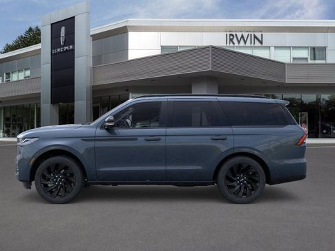 New 2025 Lincoln Navigator Reserve w/ Jet Appearance Package image 3