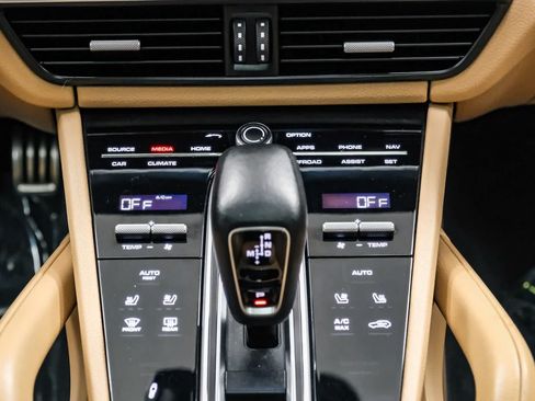 Used 2020 Porsche Cayenne S AWD/4WD image 18