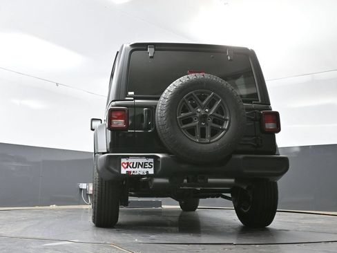 New 2026 Jeep Wrangler Unlimited Sport AWD/4WD image 43