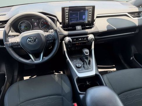 Used 2022 Toyota RAV4 SE AWD/4WD image 17