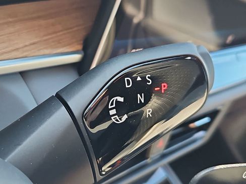 New 2026 Volkswagen Tiguan SEL R-Line AWD/4WD image 33