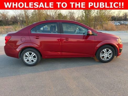 Used 2014 Chevrolet Sonic LT image 2