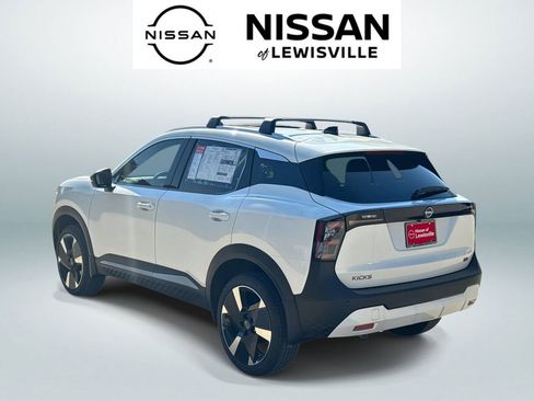 New 2026 Nissan Kicks SR w/ Illumination Package FWD image 4