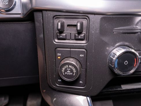Used 2022 Ford F150 Lariat AWD/4WD image 31