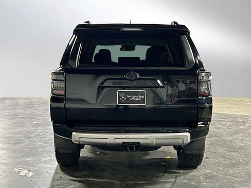 Used 2021 Toyota 4Runner TRD Off-Road Premium w/ Moonroof Package AWD/4WD image 4
