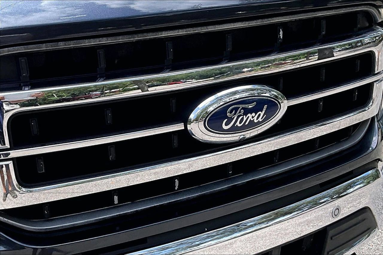 Used 2021 Ford F150 Lariat w/ Equipment Group 502A High AWD/4WD image 32