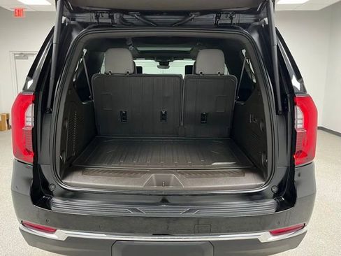 Used 2025 GMC Yukon XL Elevation w/ Elevation Premium Package AWD/4WD image 50