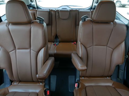 Used 2023 Subaru Ascent Touring AWD/4WD image 13