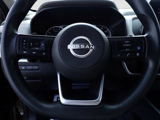 Used 2023 Nissan Rogue SV AWD/4WD image 16