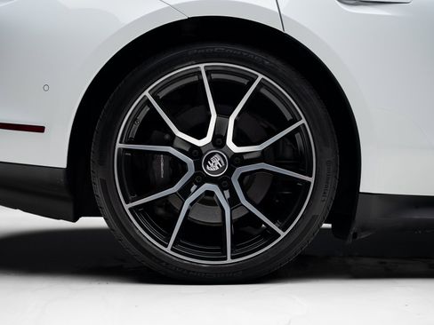 Used 2023 Porsche Taycan w/ Premium Package image 32