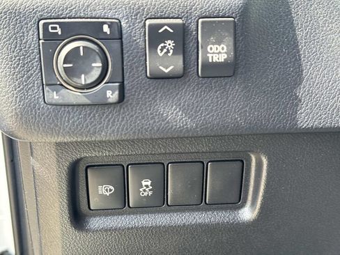 Used 2018 Lexus GX 460 Premium w/ Premium Package AWD/4WD image 23