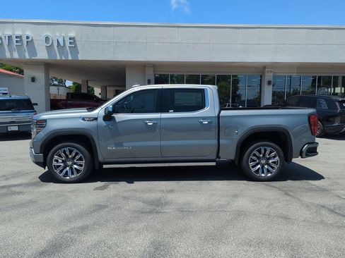 New 2026 GMC Sierra 1500 Denali w/ Denali Reserve Package AWD/4WD image 3