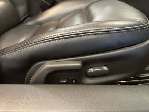 Used 2006 Chevrolet Corvette Convertible w/ Preferred Equipment Group RWD image 37