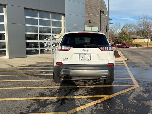 Used 2019 Jeep Cherokee Limited image 5