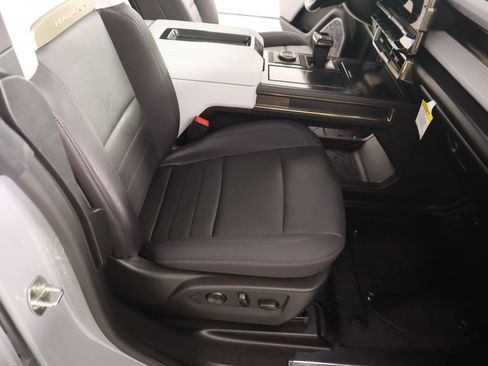 Used 2025 GMC Hummer EV 2X image 13