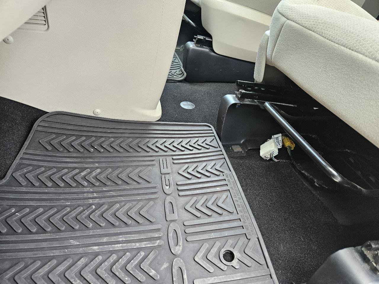 Used 2017 Dodge Grand Caravan SE FWD image 15