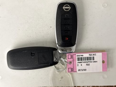 Used 2023 Nissan Rogue Platinum AWD/4WD image 22