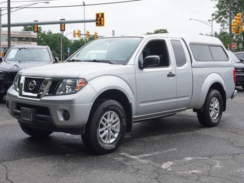 Used 2014 Nissan Frontier SV AWD/4WD image 3