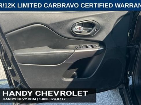 Used 2019 Jeep Cherokee Limited AWD/4WD image 12