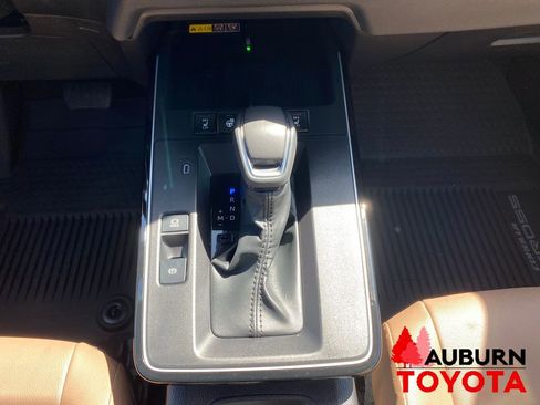 Used 2026 Toyota Corolla Cross XLE w/ Convenience Package image 10
