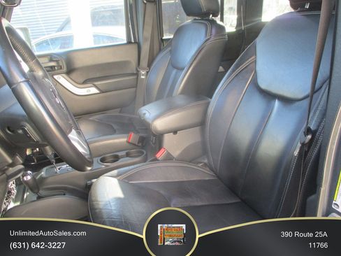 Used 2017 Jeep Wrangler Unlimited Sahara w/ Quick Order Package 24E Chief AWD/4WD image 6
