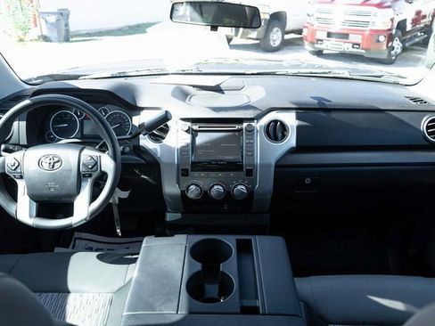Used 2017 Toyota Tundra SR5 image 15