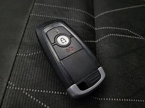 Used 2020 Ford EcoSport SE w/ SE Convenience Package image 32