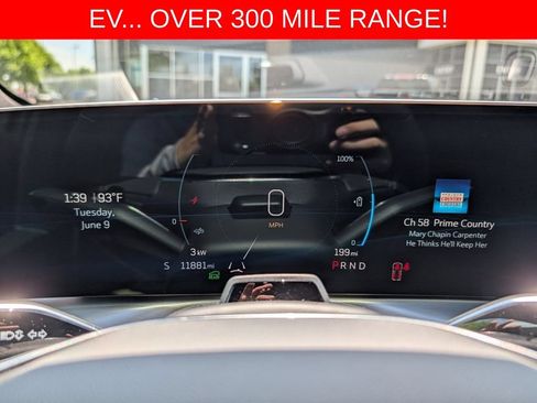 Used 2026 Cadillac Vistiq Premium Luxury w/ LPO, Floor Liner Package AWD/4WD image 39