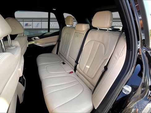 Used 2022 BMW X5 xDrive40i w/ Parking Assistance Package AWD/4WD image 22