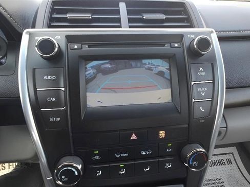 Used 2016 Toyota Camry LE FWD image 15