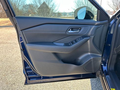 New 2026 Nissan Rogue SV image 10