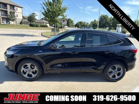 Certified 2023 Ford Escape ST-Line w/ Tech Pack #1 AWD/4WD image 4