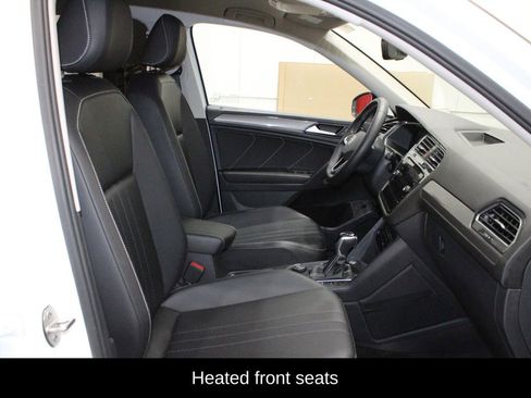 Used 2022 Volkswagen Tiguan SE image 11