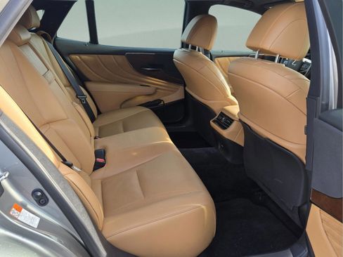 Certified 2023 Lexus LS 500 w/ Accessory Package (Z2) RWD image 12