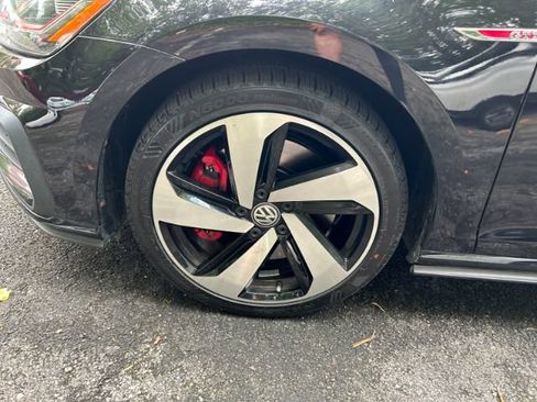 Used 2020 Volkswagen GTI SE FWD image 38