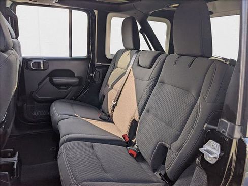 Used 2021 Jeep Wrangler Unlimited Sport image 18