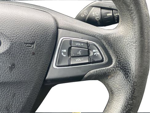 Used 2018 Ford Focus S image 17