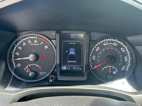 Used 2023 Toyota Tacoma SR AWD/4WD image 17