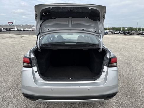 Used 2025 Nissan Versa SV FWD image 20