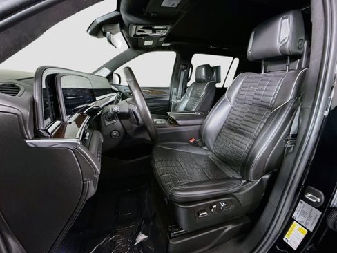 Used 2022 Cadillac Escalade ESV Sport Platinum RWD image 22
