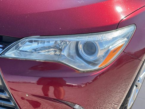 Used 2016 Toyota Camry LE image 10