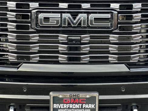 Used 2025 GMC Sierra 2500 Denali Ultimate w/ Snow Plow Prep/Camper Package image 47