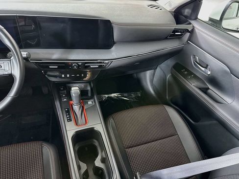 Certified 2025 Nissan Kicks SR AWD/4WD image 25