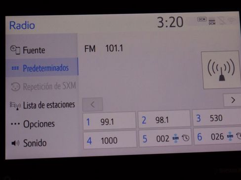 Used 2022 Toyota Camry LE image 29