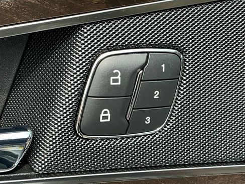 Used 2020 Lincoln Nautilus Reserve w/ Equipment Group 201A AWD/4WD image 12