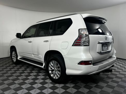 Used 2019 Lexus GX 460 Premium image 3