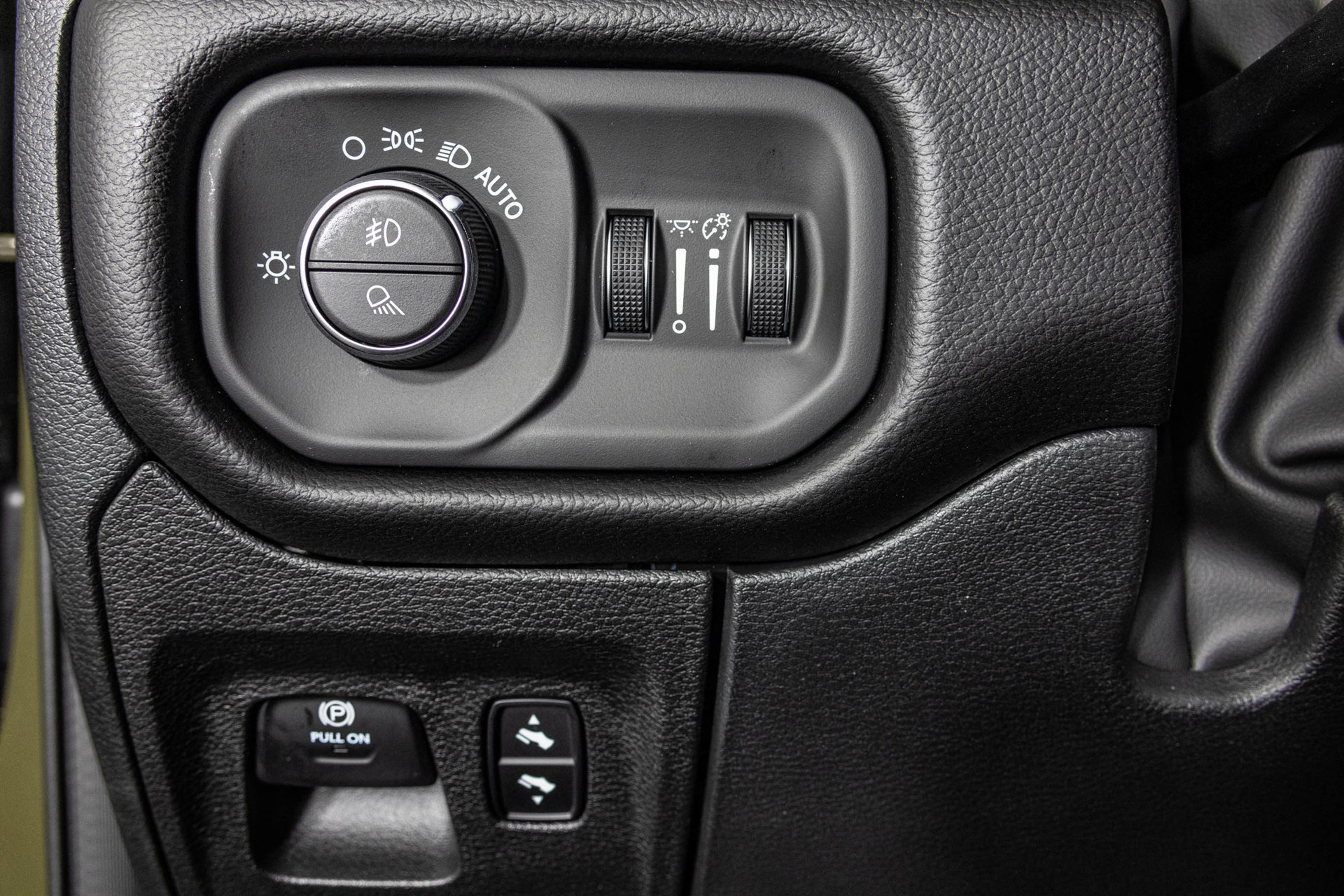 New 2027 RAM 1500 Laramie AWD/4WD image 32